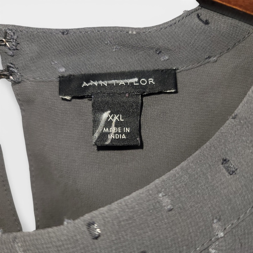 Ann Taylor Women 2XL Blouse Gray Swiss Dot Ruffle Career Office - Picture 7 of 8
